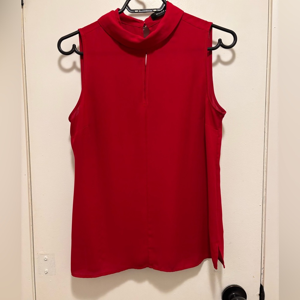 Chic Red Sleeveless Blouse